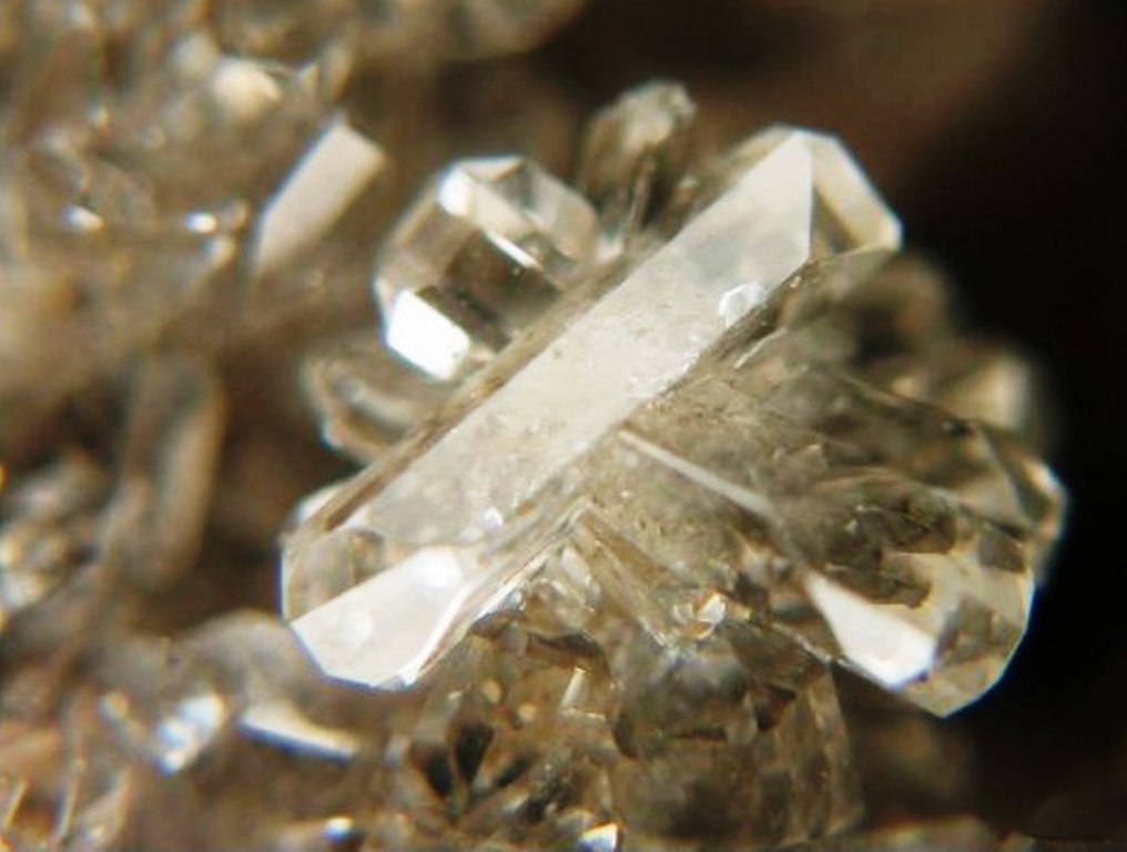 сульфат свинца - минерал Англезит